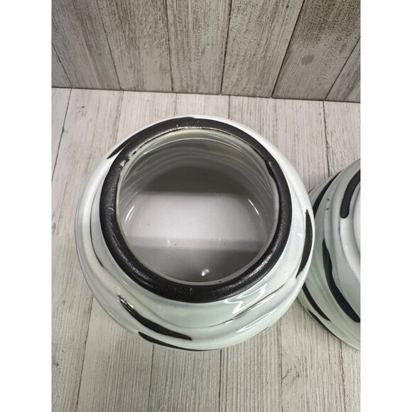 Vtg Pier1 Decorative Pottery Black & White Beehive Style Set of 2 Vases 5" Tall - Picture 4 of 9